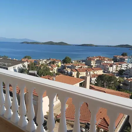 Upon The Hill Apartment