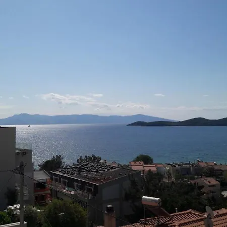 Upon The Hill Apartment *