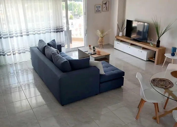 Apartment Upon The Hill