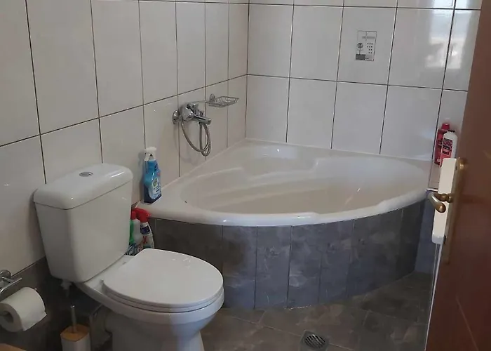 Apartment Upon The Hill